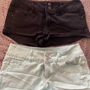 Hardly Worn Great Condition Jean Short-Shorts